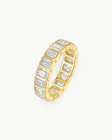 Theiaura Bezel Emerald Cut Moissanite Ring - THEIAURA&CO.