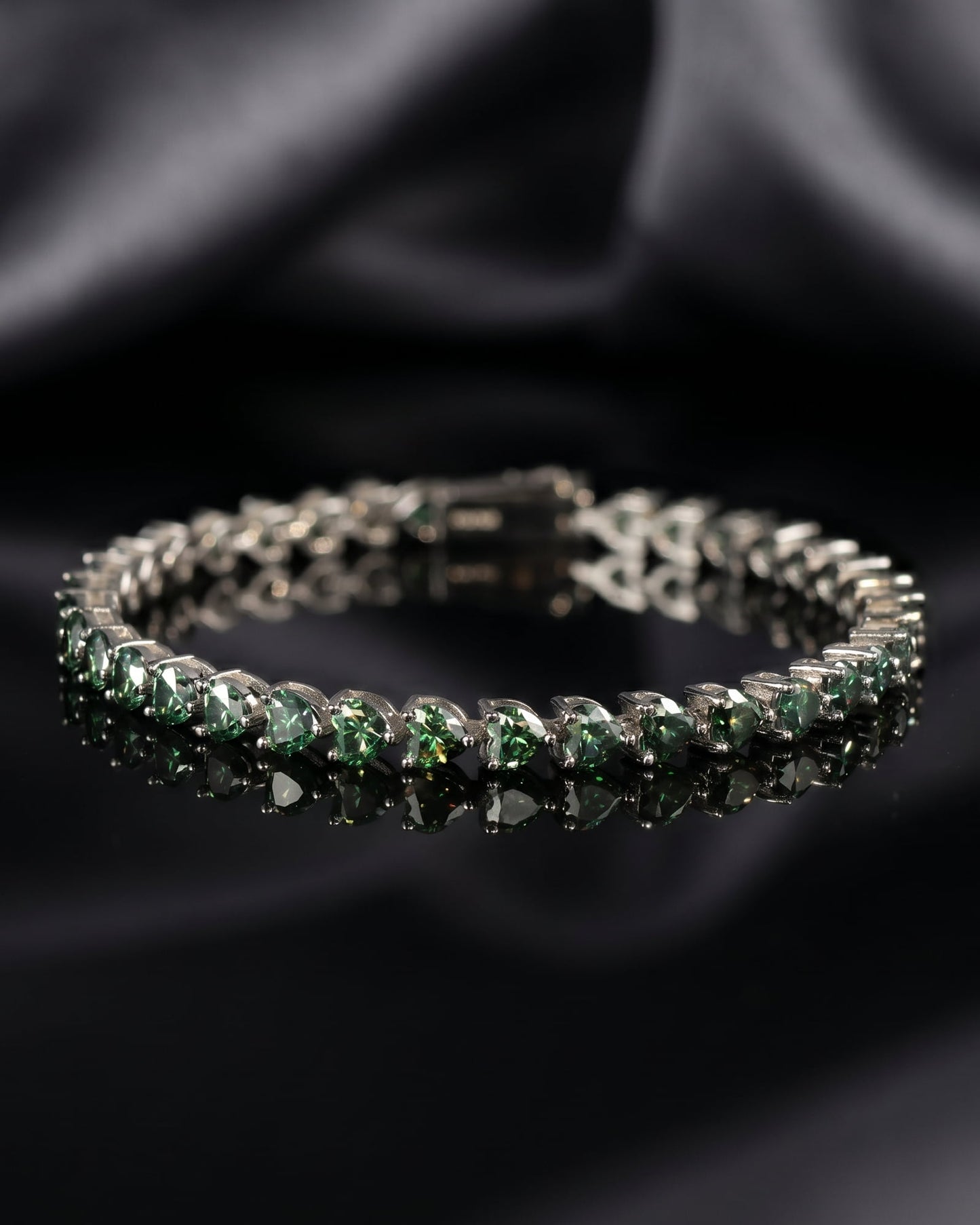 Theiaura Celeste Heart Moissanite Tennis Bracelet - THEIAURA & CO.