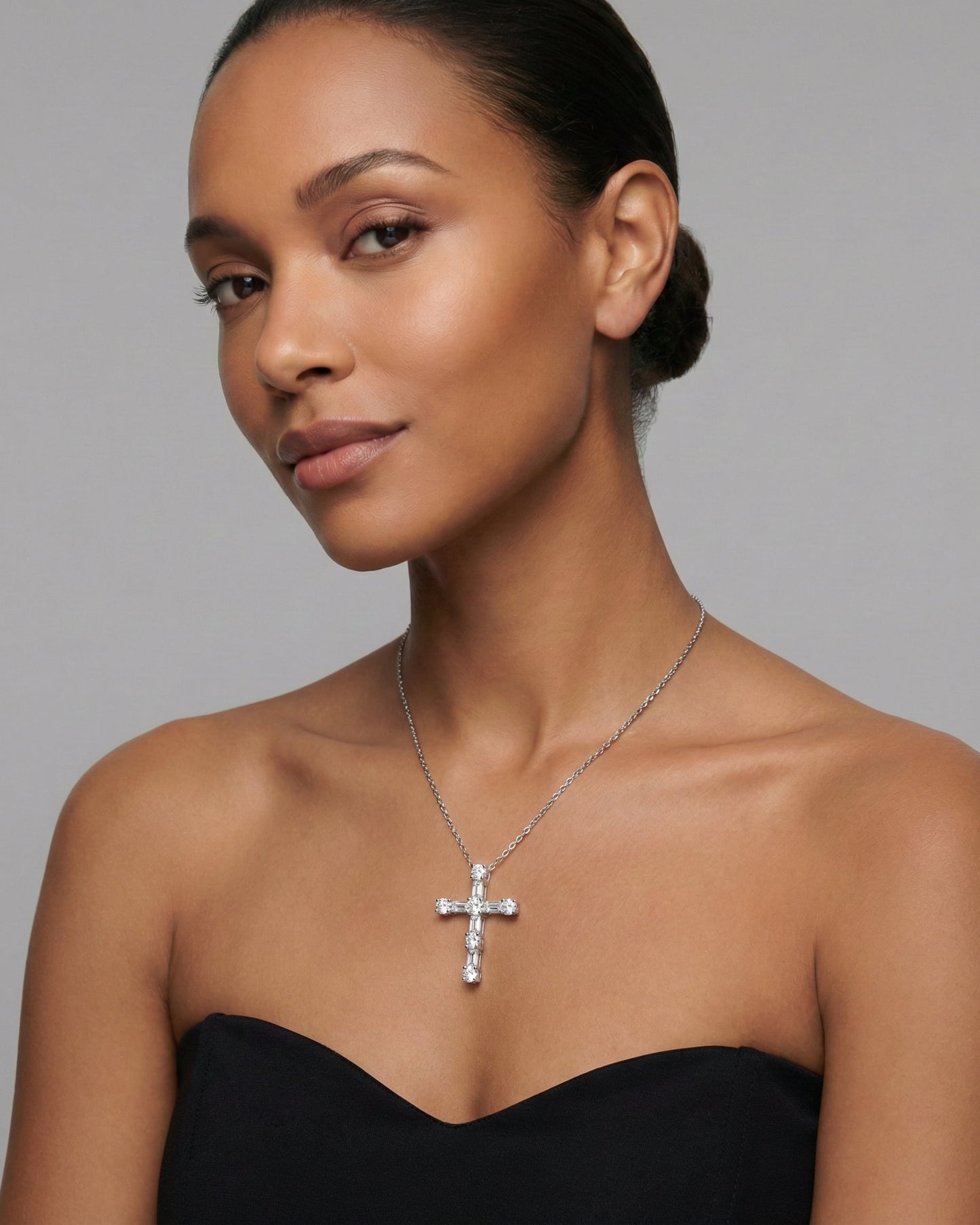 Theiaura Moissanite Cross Pendant Necklace - THEIAURA&CO.