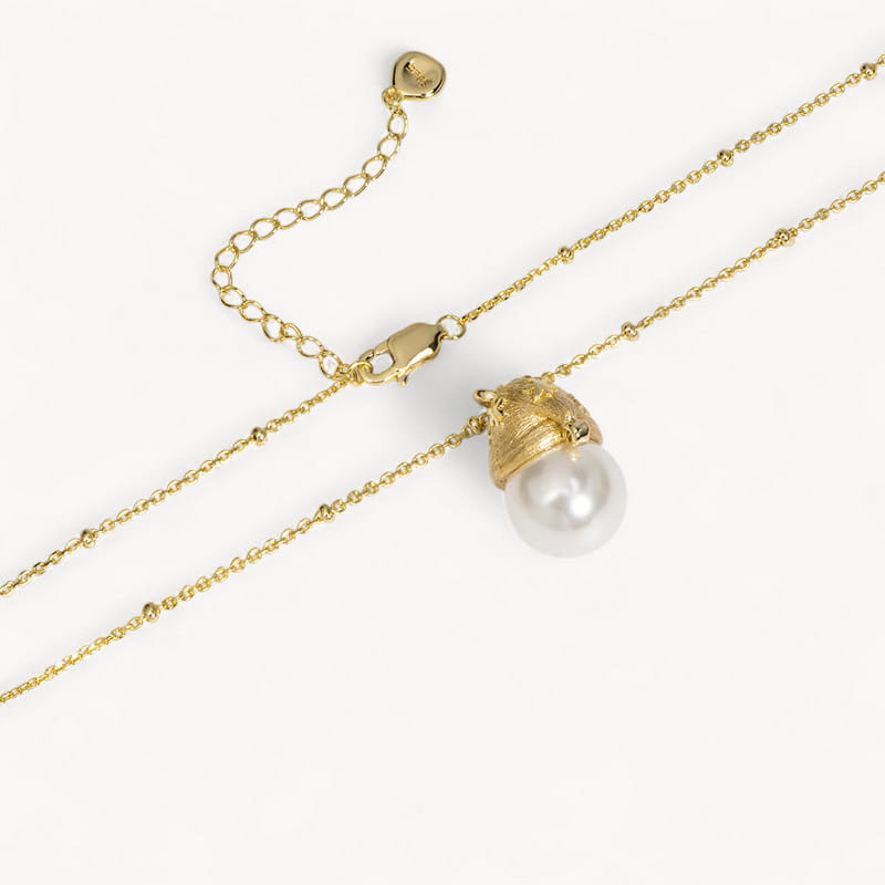 Theiaura Snow Cap Pearl Necklace