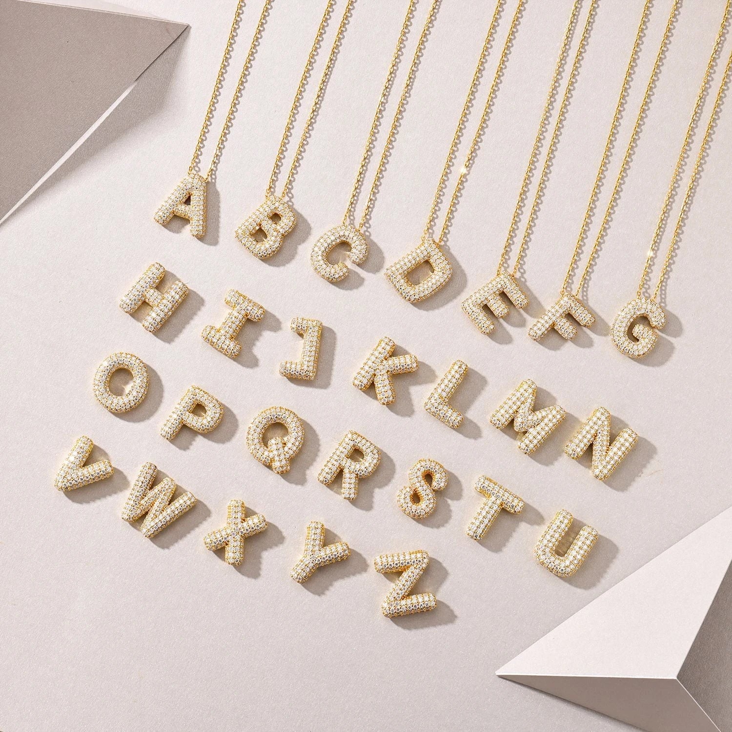GIFTS THAT SPARKLE - THEIAURA&CO.