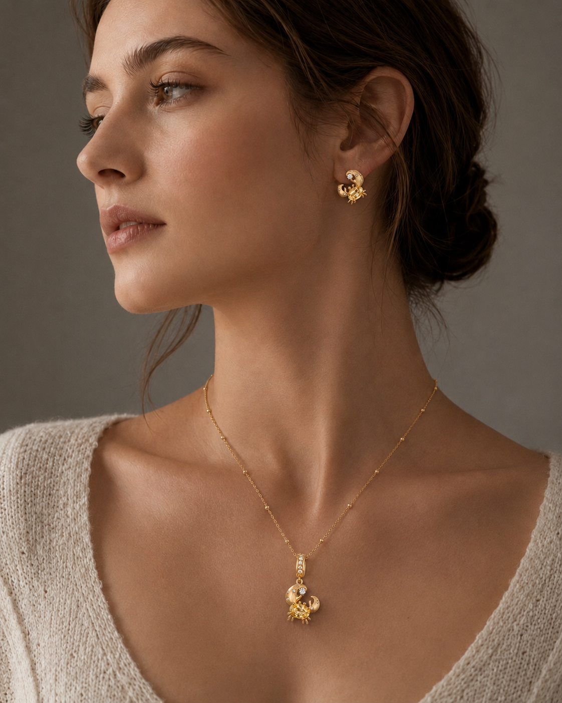 Theiaura Golden Tide Crab Charm