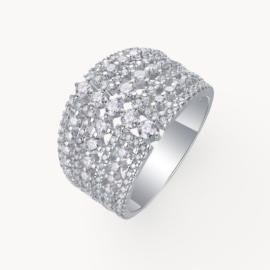 Theiaura Etoile Moissanite Ring - THEIAURA&CO.