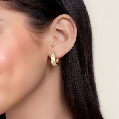 Theiaura Galaxy Moissanite Huggie Hoop Earrings - THEIAURA&CO.