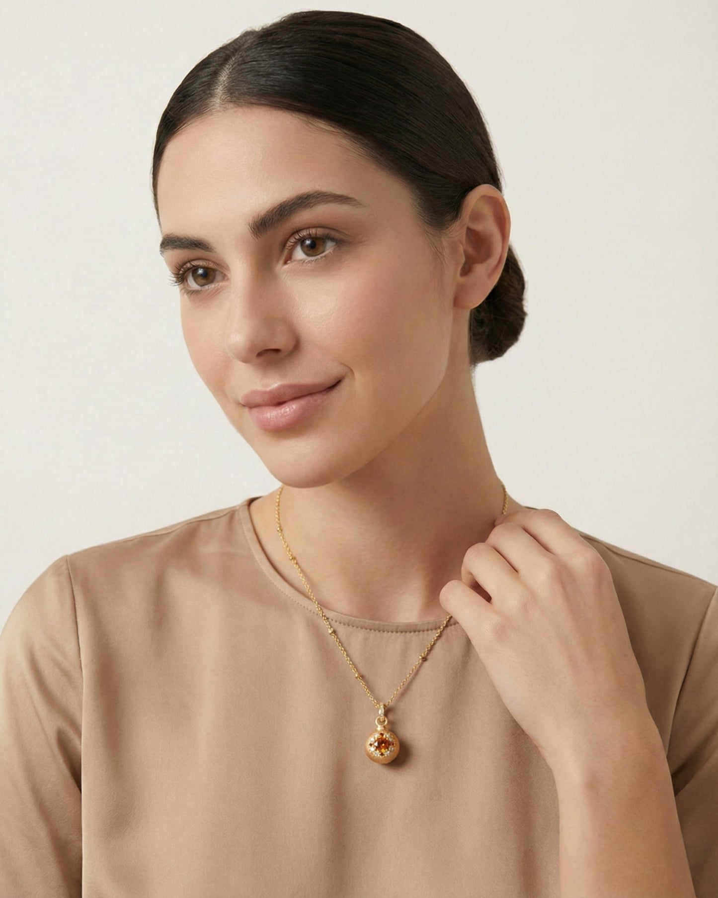 Collana Theiaura Granato Ember