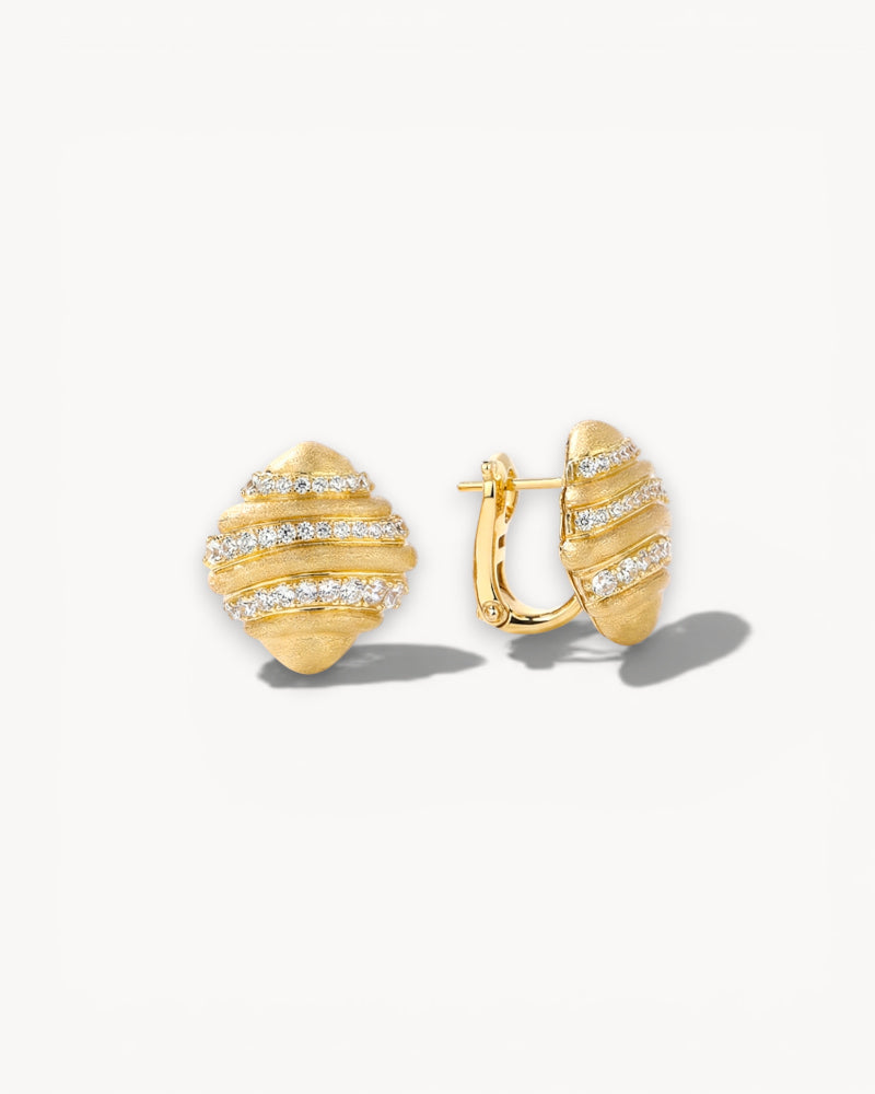 Theiaura Lumière Croissant Stud Earrings - THEIAURA&CO.