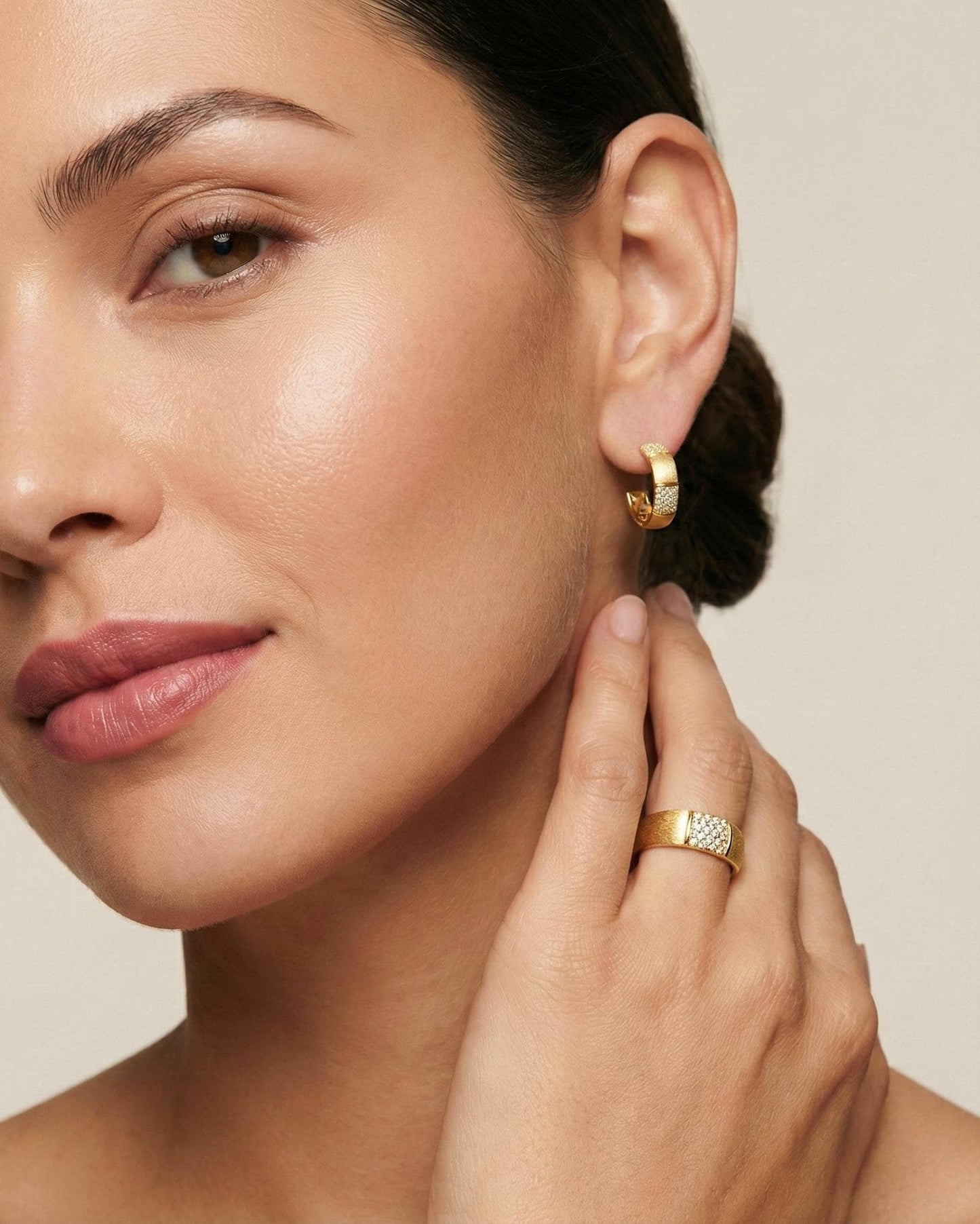 Theiaura Lumière Pause Hoop Earrings - THEIAURA&CO.