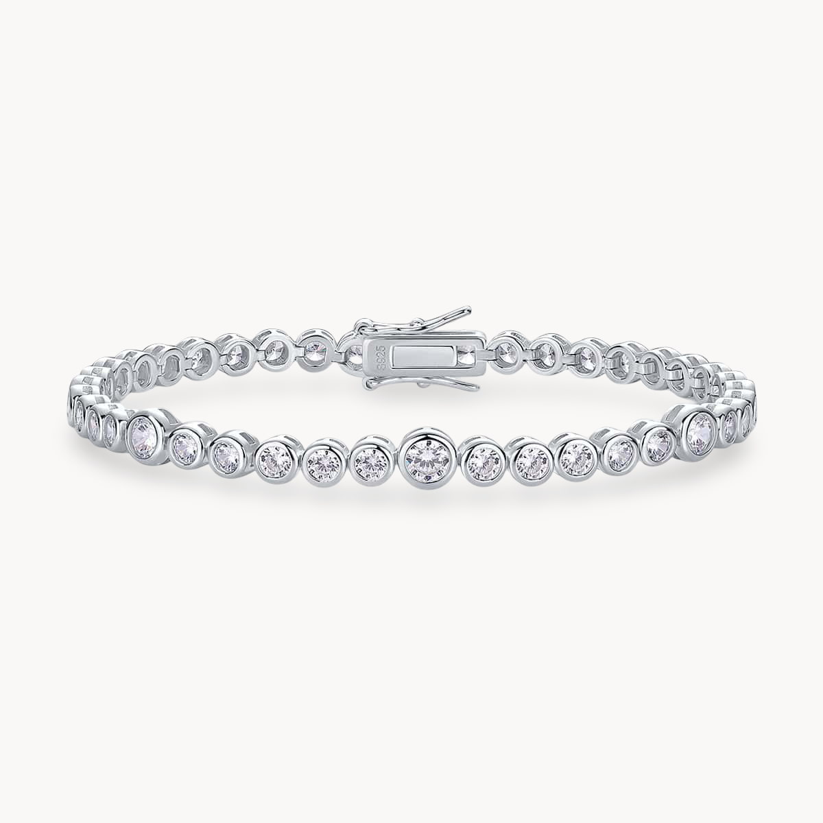 Theiaura Moissanite Bezel Tennis Bracelet (4.3 - 4.9 Ct. Tw.) - THEIAURA&CO.