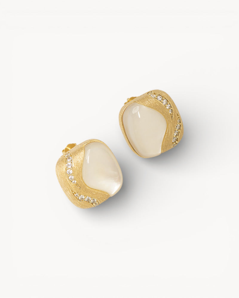 Theiaura Moonlight Shell Stud Earrings - THEIAURA&CO.