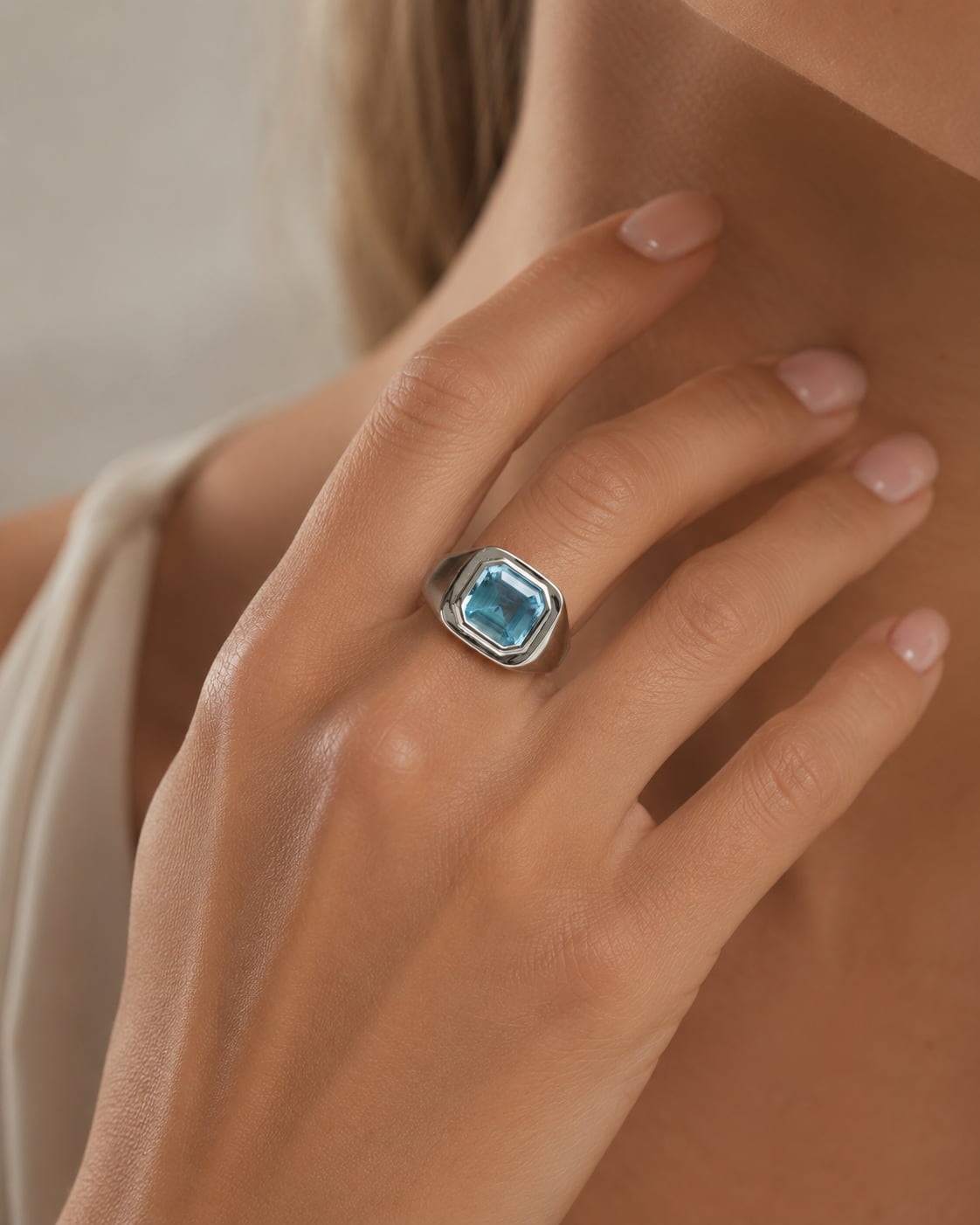 Theiaura Prism Signet Ring