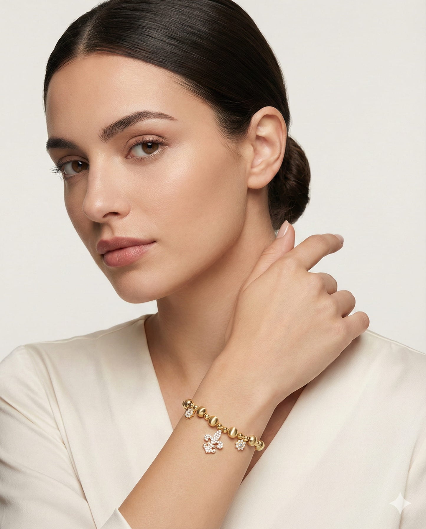 Theiaura Royale Fleur Bracelet