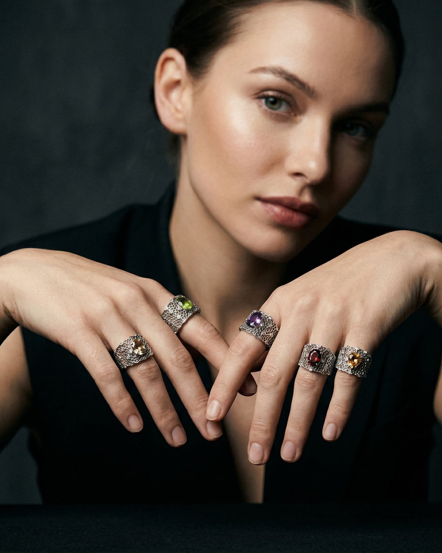 Theiaura Starlace Ring