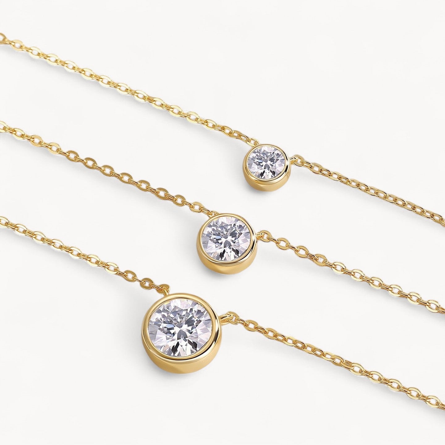 Theiaura Triple Bezel Moissanite Necklace Set - THEIAURA&CO.