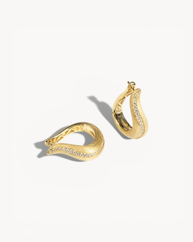 Theiaura Vague d'Or Hoop Earrings - THEIAURA&CO.