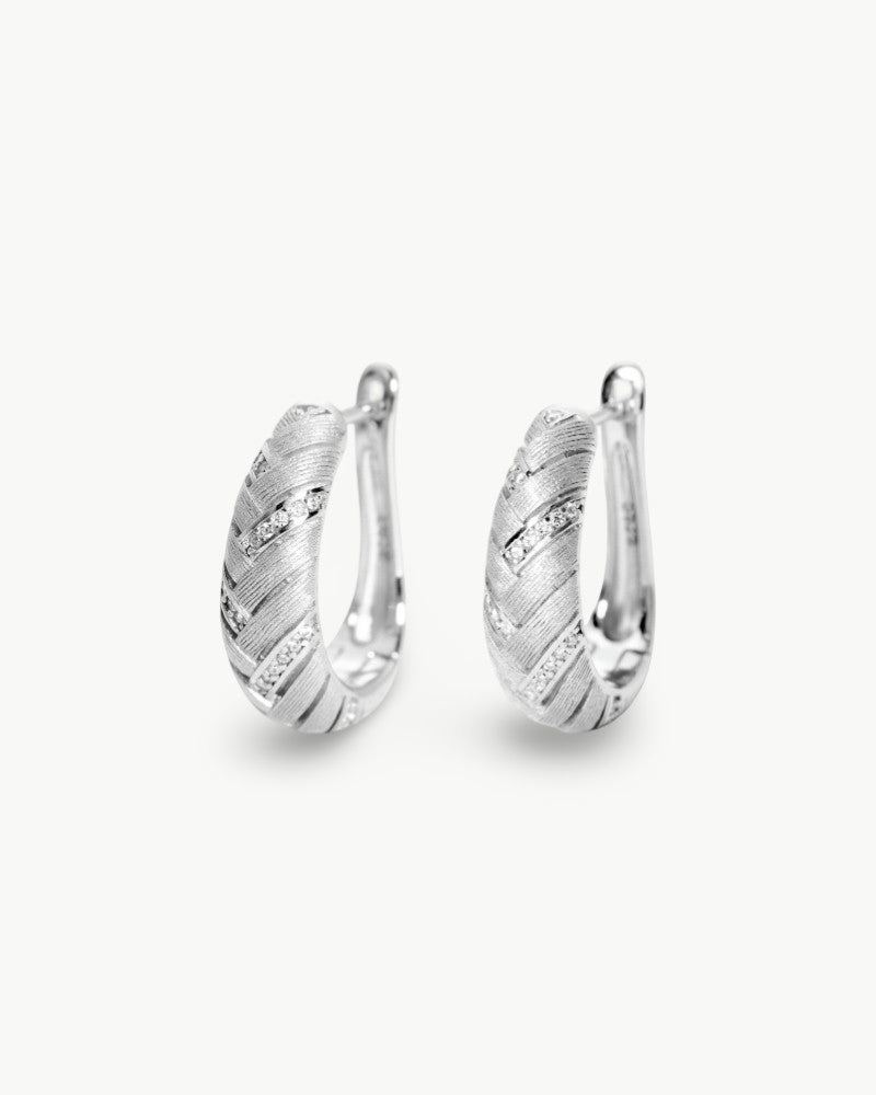 Theiaura Woven Wheat Hoop Earrings - THEIAURA&CO.